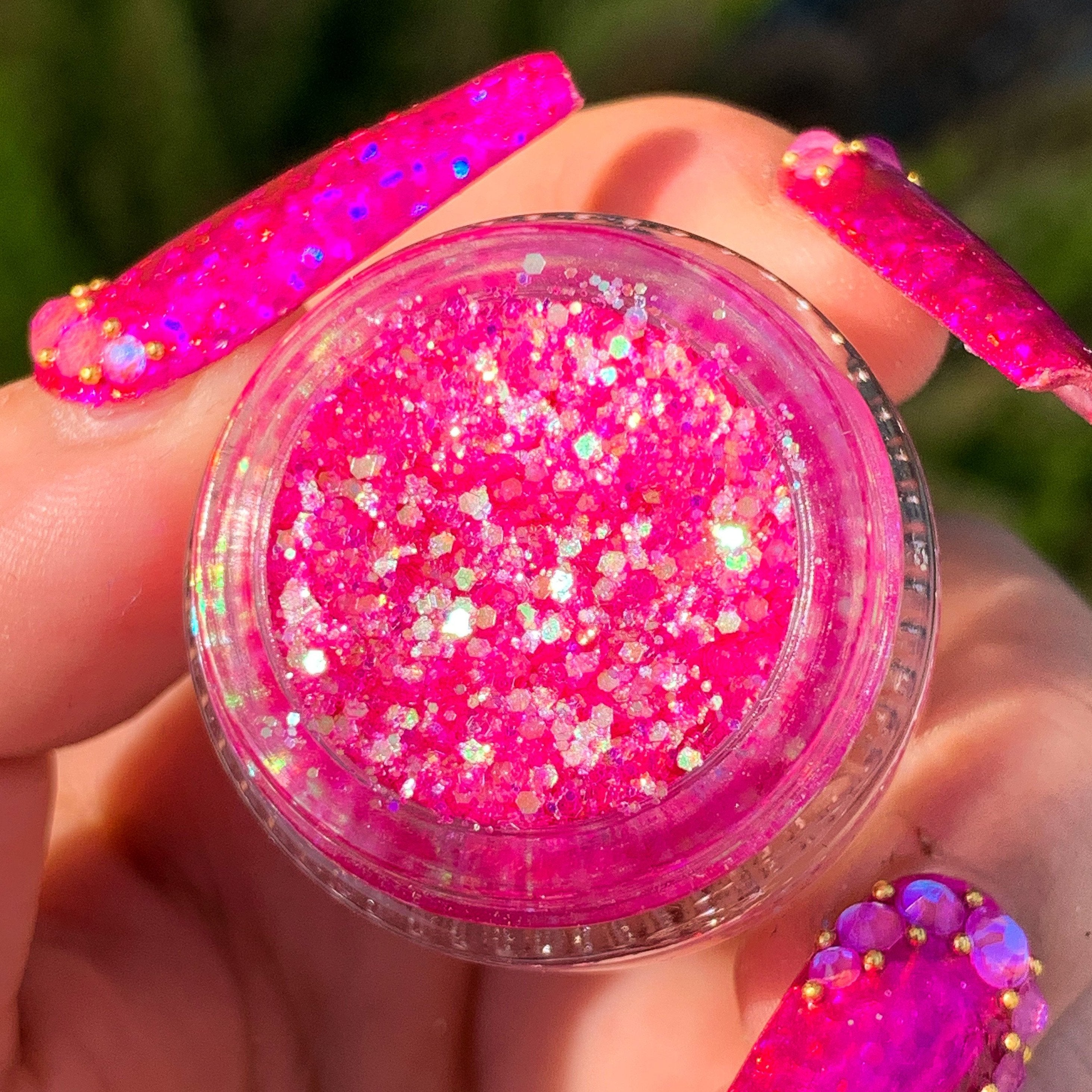 Flirtatious Glitter Gel - slayfirecosmetics